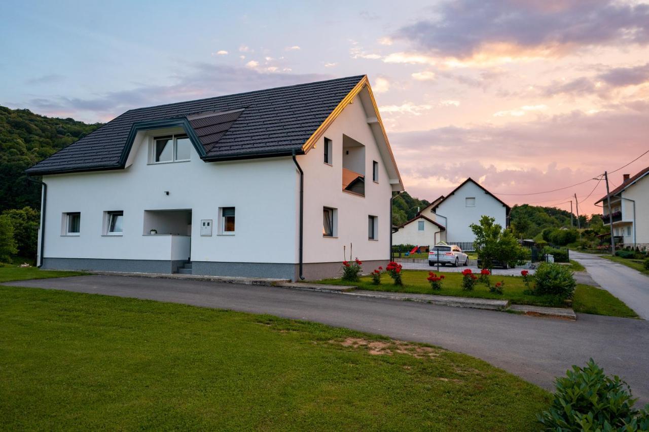 Apartments & Room Forest Slunj Exterior photo